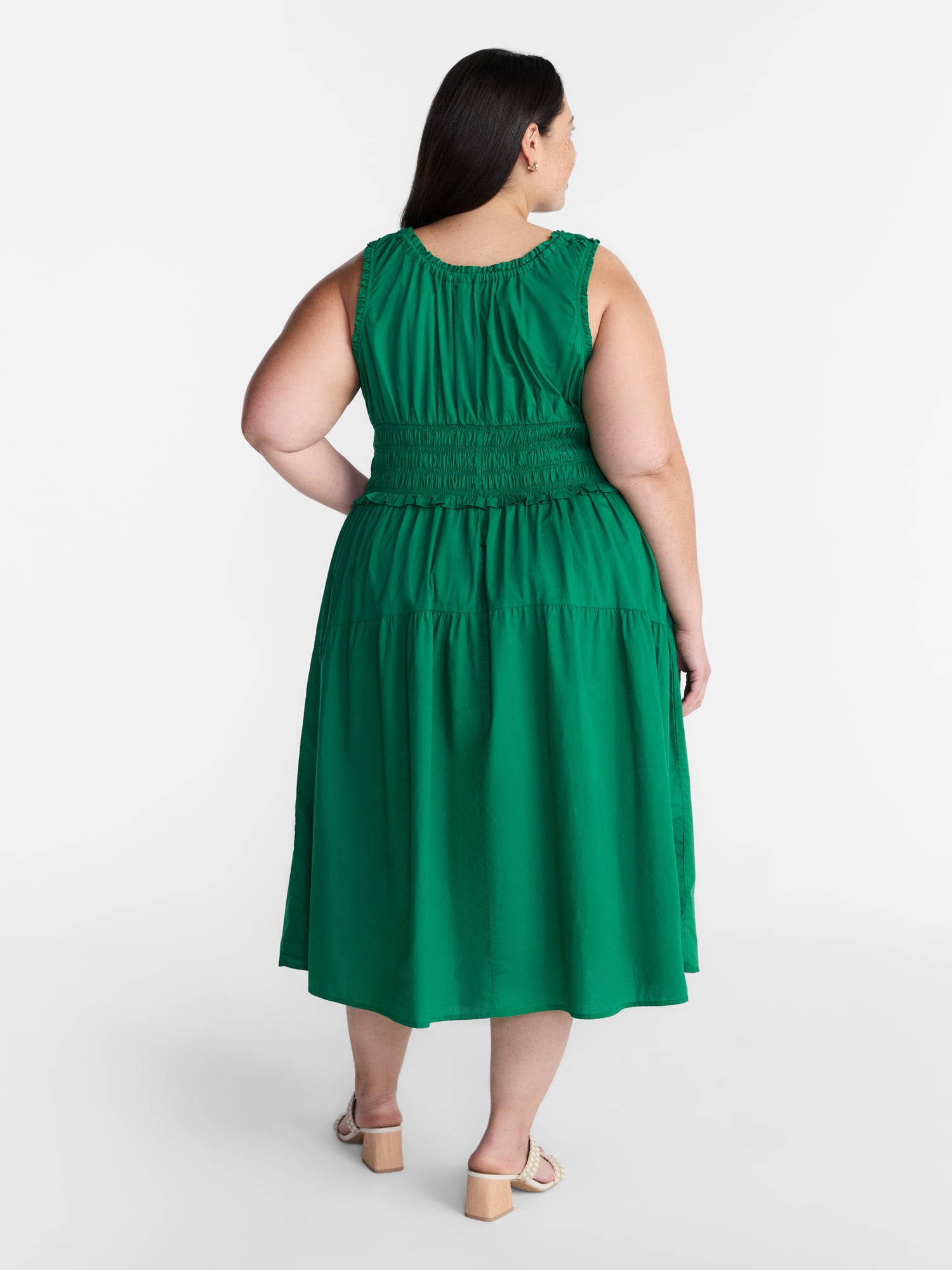 Terra & Sky Women's Plus Sleeveless Smocked Dress, Sizes-0X-5X
