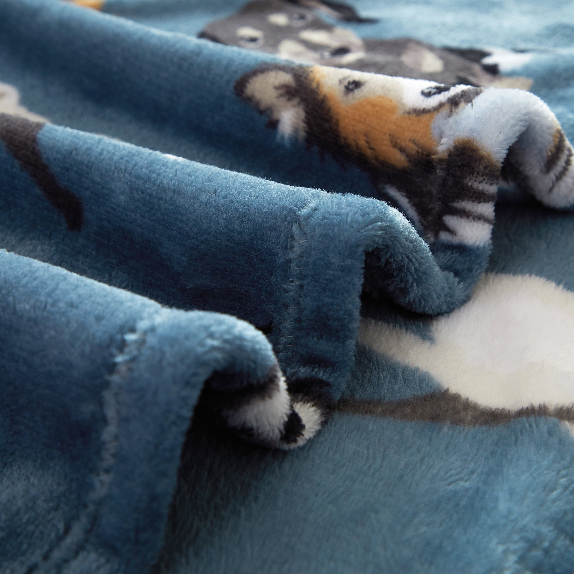 Mainstays Cozy Plush Couch Throw Blanket, Blue Dog Print, 50 x 60 in
