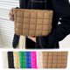 thumbnail image 1 of Bolsa de maquillaje de nailon acolchada de color sólido | Bolso de plumón a cuadros | Organizador cosmético de viaje pequeño versátil de moda | Cierre de cremallera | Duradero, fácil de limpiar |, 1 of 6