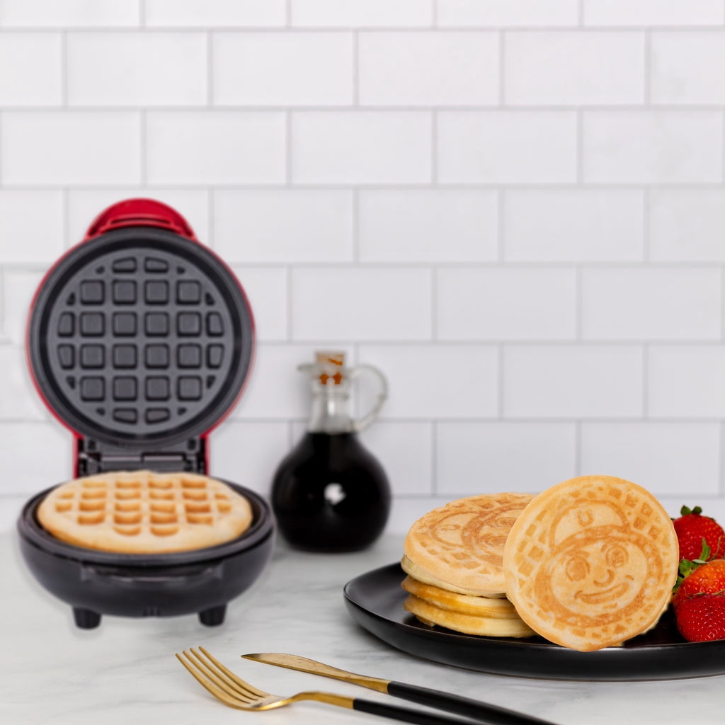 Uncanny Brands Star Wars Mini Ewok Waffle Maker - Walmart.com
