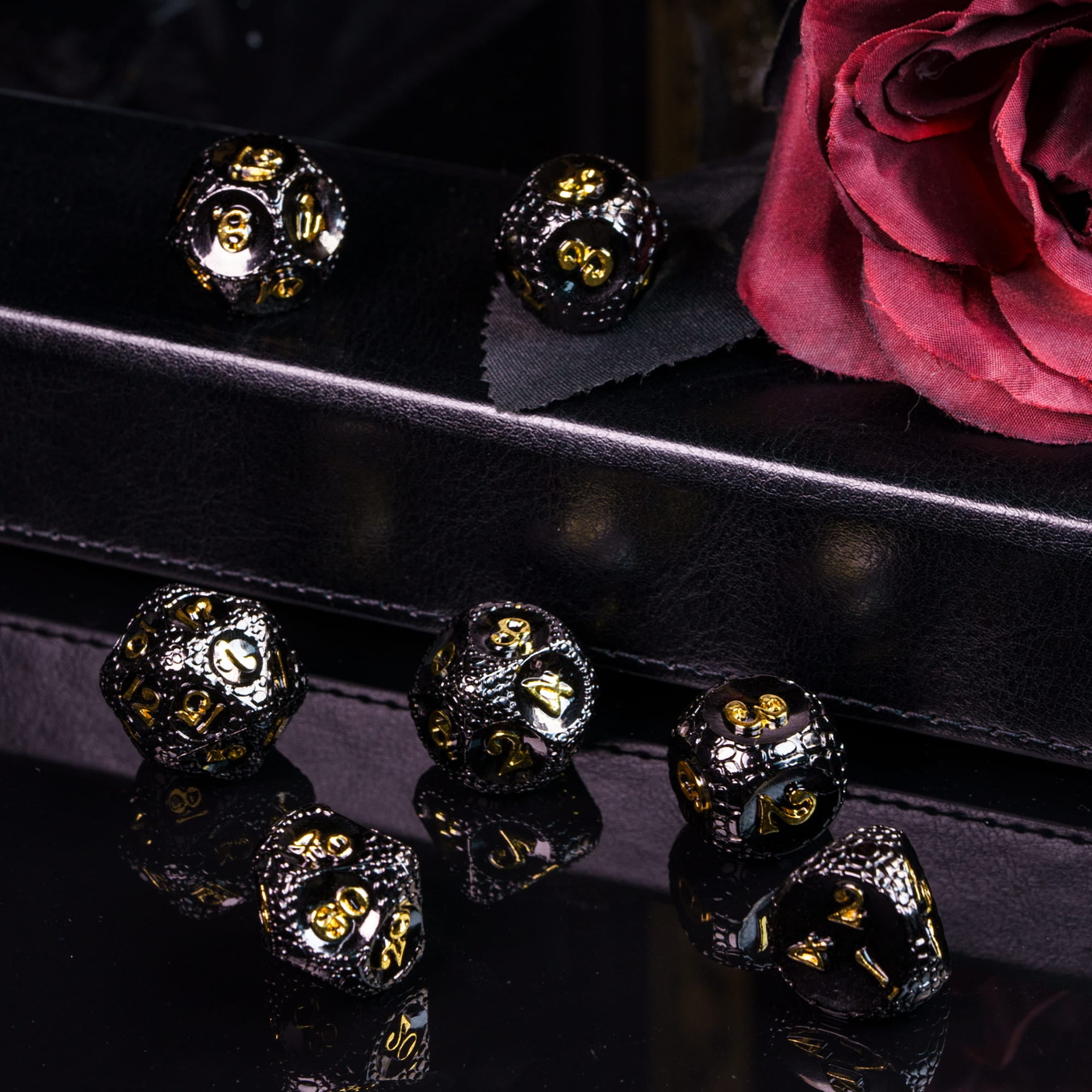 Cusdie 7-Die Metal DND Dice Set, Cobblestone Metal Polyhedral D&D Dice Setfor DND Dungeons and Dragons TTRPG Role Playing Games