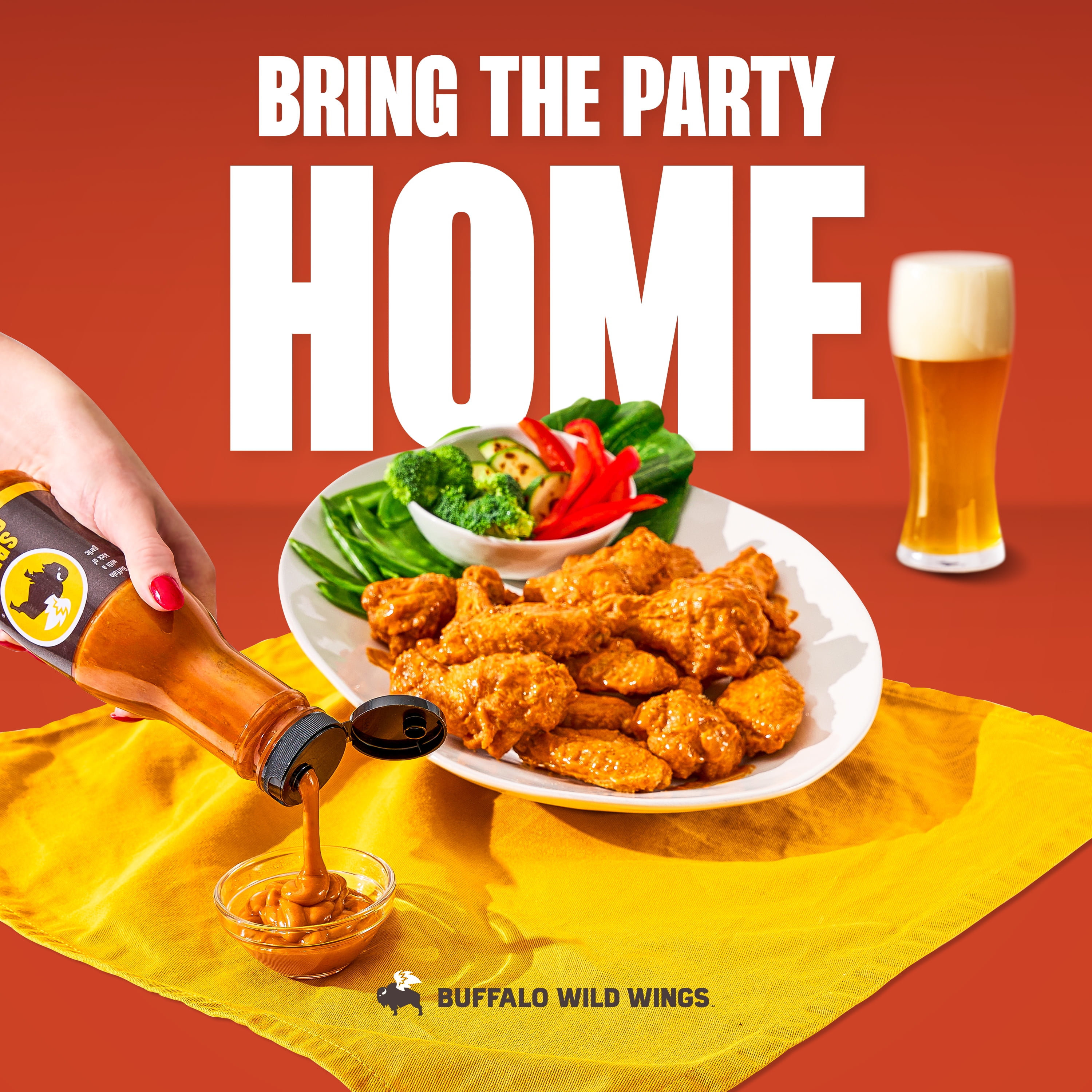 Buffalo Wild Wings Spicy Garlic Buffalo Sauce, 12 fl. oz.