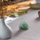 thumbnail image 3 of Fiudx Buda Sonriente de Aventurina Verde, Figura Tallada Según El Feng Shui, Trae Riqueza y Bendiciones, Ideal para El Hogar o La Oficina, Decoración Única de Bolsillo, 3,8 Cm, 45 G, Paquete de 1 Uni, 3 of 5