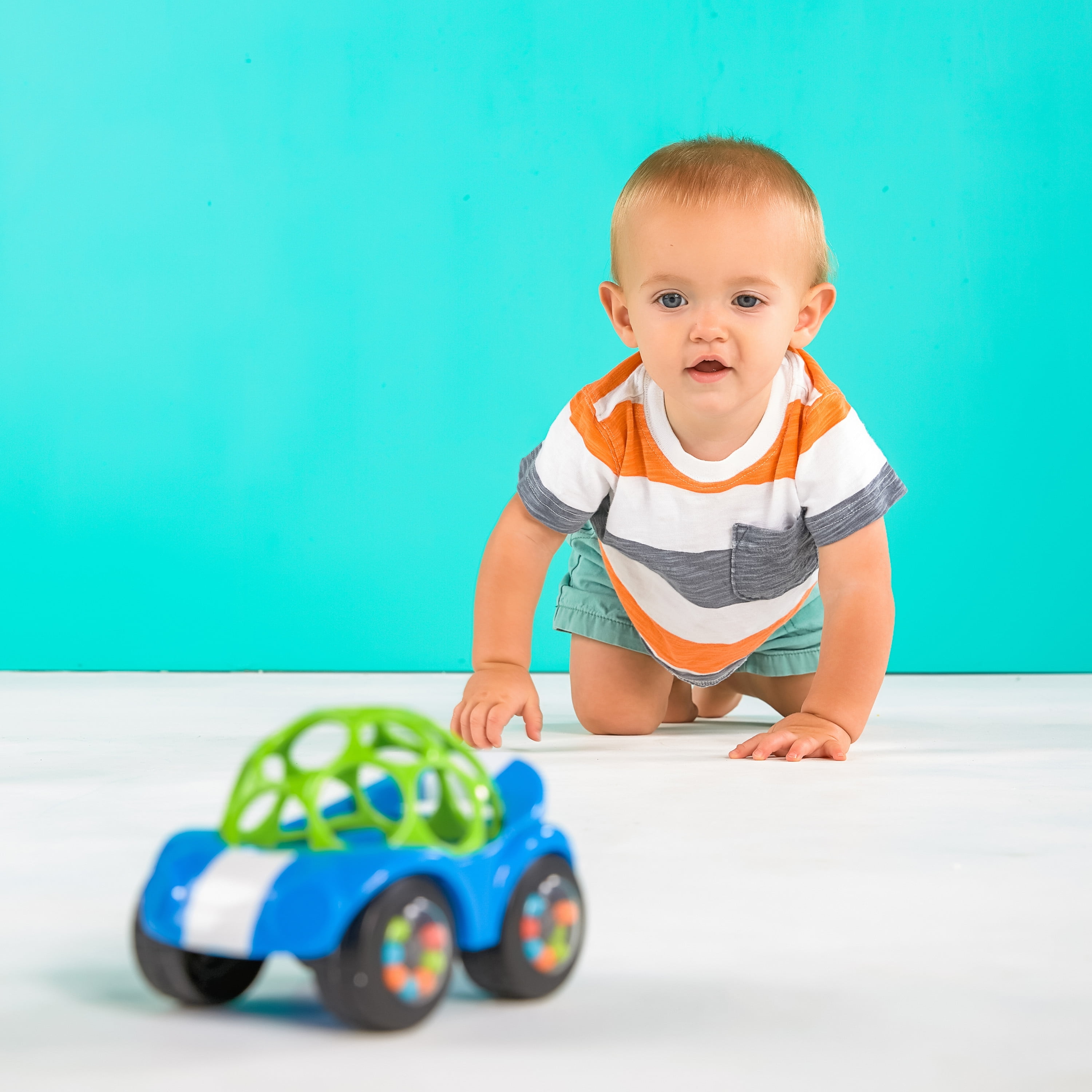 Oball Easy Grasp Rattle & Roll BPA-Free Push Car Infant Crawling Toy, 1 Pack, Blue Unisex