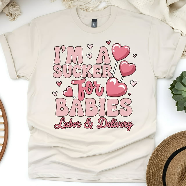 Women’s Graphic Tee with Heart Lollipop Design for Maternity Nurses, Natural, Size S