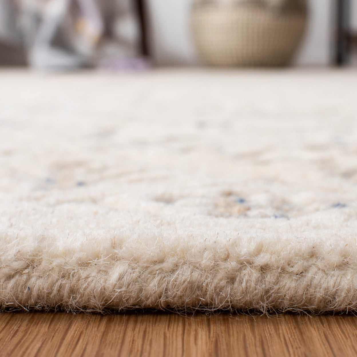 SAFAVIEH Glamour Drummond Geometric Wool Area Rug, Ivory/Beige, 9' x 12'