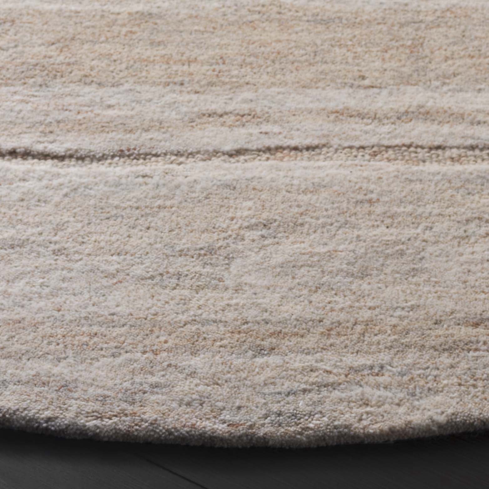 SAFAVIEH Ebony Makayla Distressed Area Rug, Gray/Rust, 6' x 6' Round