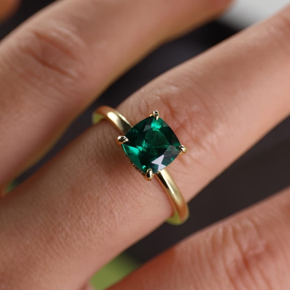 Natural Emerald (Panna) Gemstone Ring Woman And Mens Birthstone Gift Ring Promise Ring