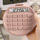 thumbnail image 4 of Calculadora Digital Mini Portátil Calculadora de 8 Digitos Display LCD, Calculadora de Escritorio para Hogar, Estilo Educativo, Para Uso en Casa, Calcular Precios, Hacer Cálculos, Billetera, 4 of 9