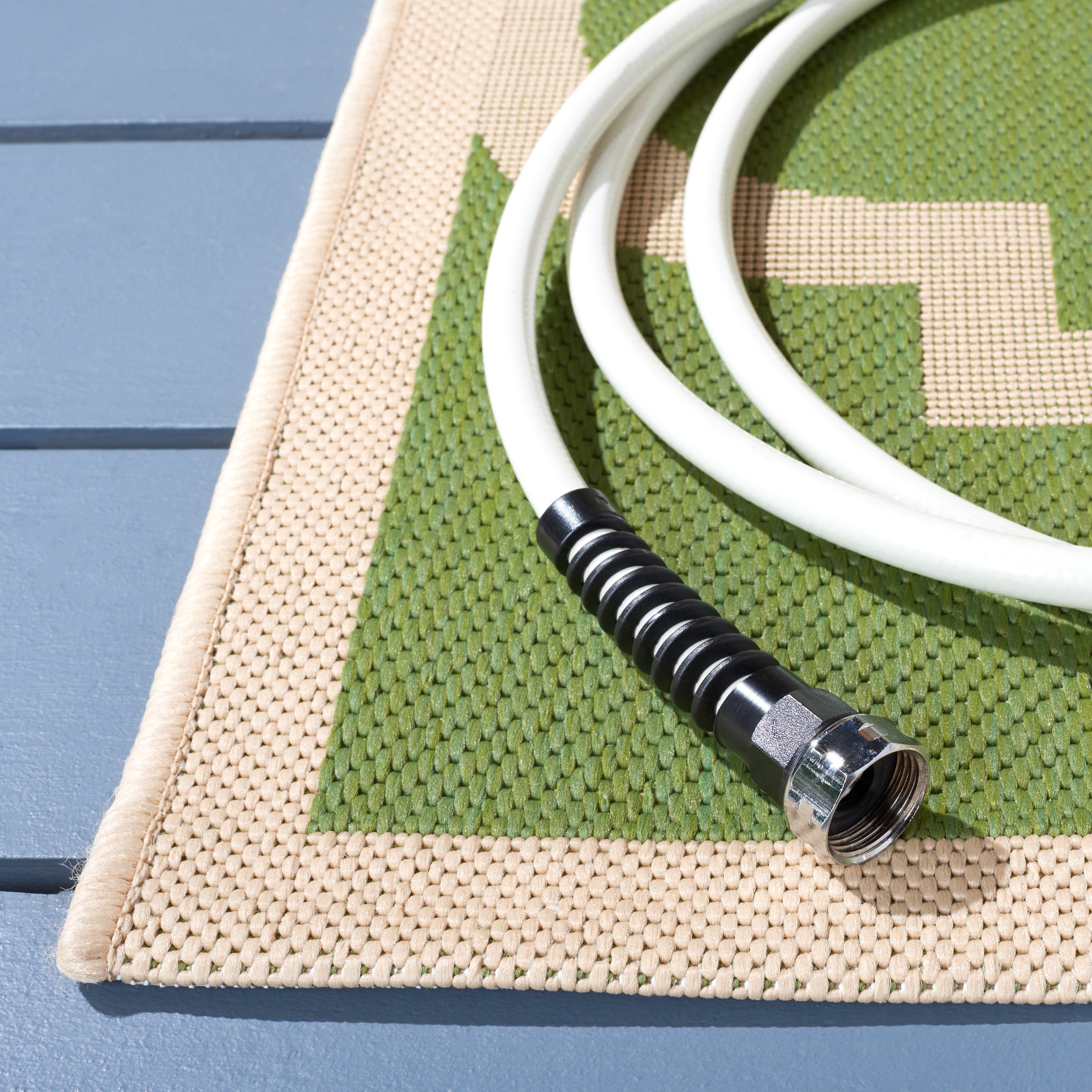 Safavieh Courtyard Becky Geometric Indoor/Outdoor Runner Rug, Green/Beige, 2'3" x 10'