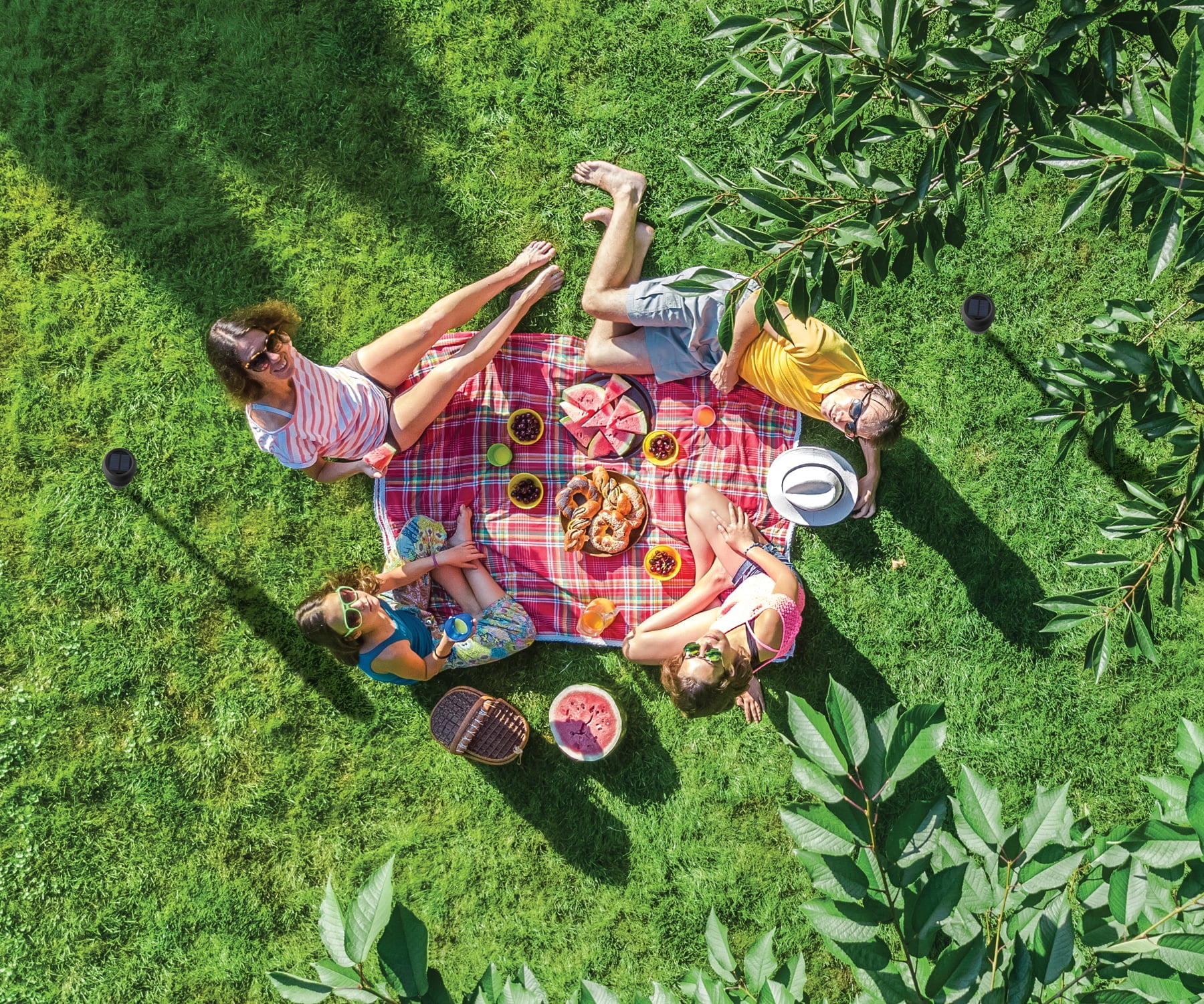 iLive Indoor/Outdoor Bluetooth Wireless Speakers with removable Stakes, Set of 2, ISBW240BDL, Black