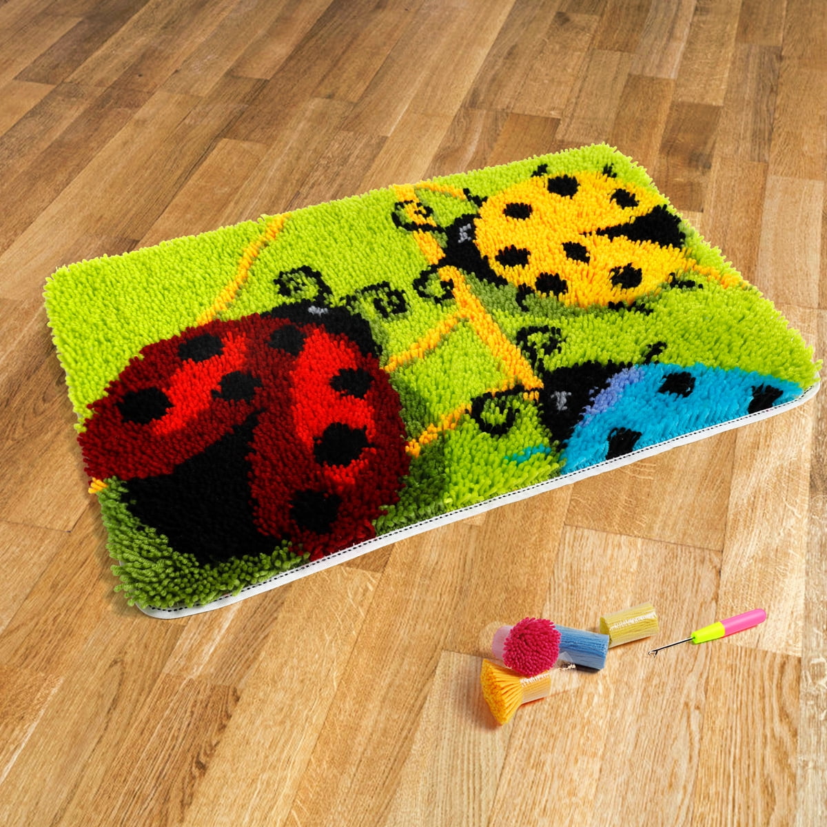 Latch hook rug kit,latch hook cushion kits,Ladybug And Bee Latch Hook Rug Kit for Adults Crocheting Carpet Rug Yarn Sofa Cushion Mat Tapestry DIY Carpet Arts Crafts 50×38cm/20*15in
