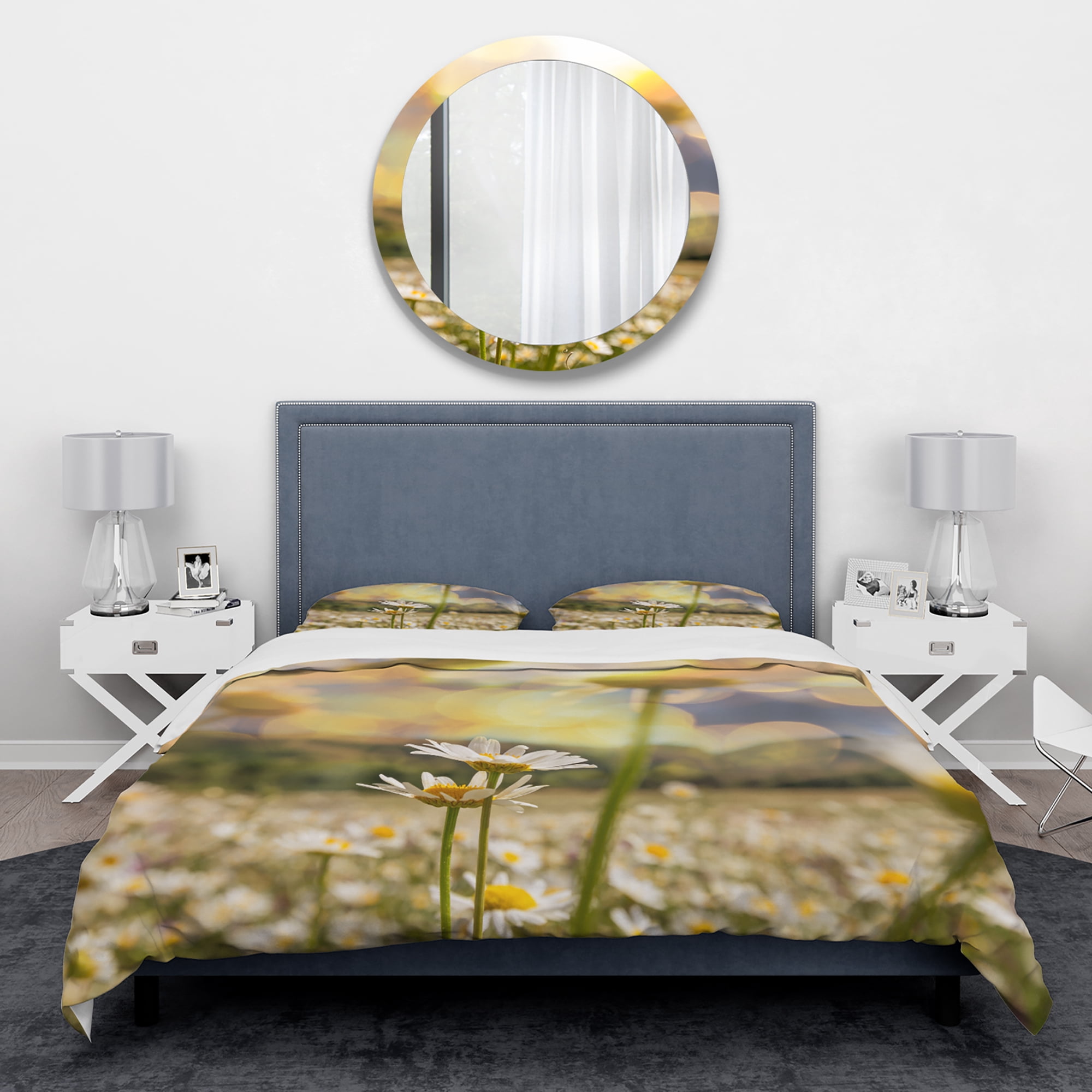 Designart 'Blooming Chamomiles Flowers' Traditional Duvet Cover Set