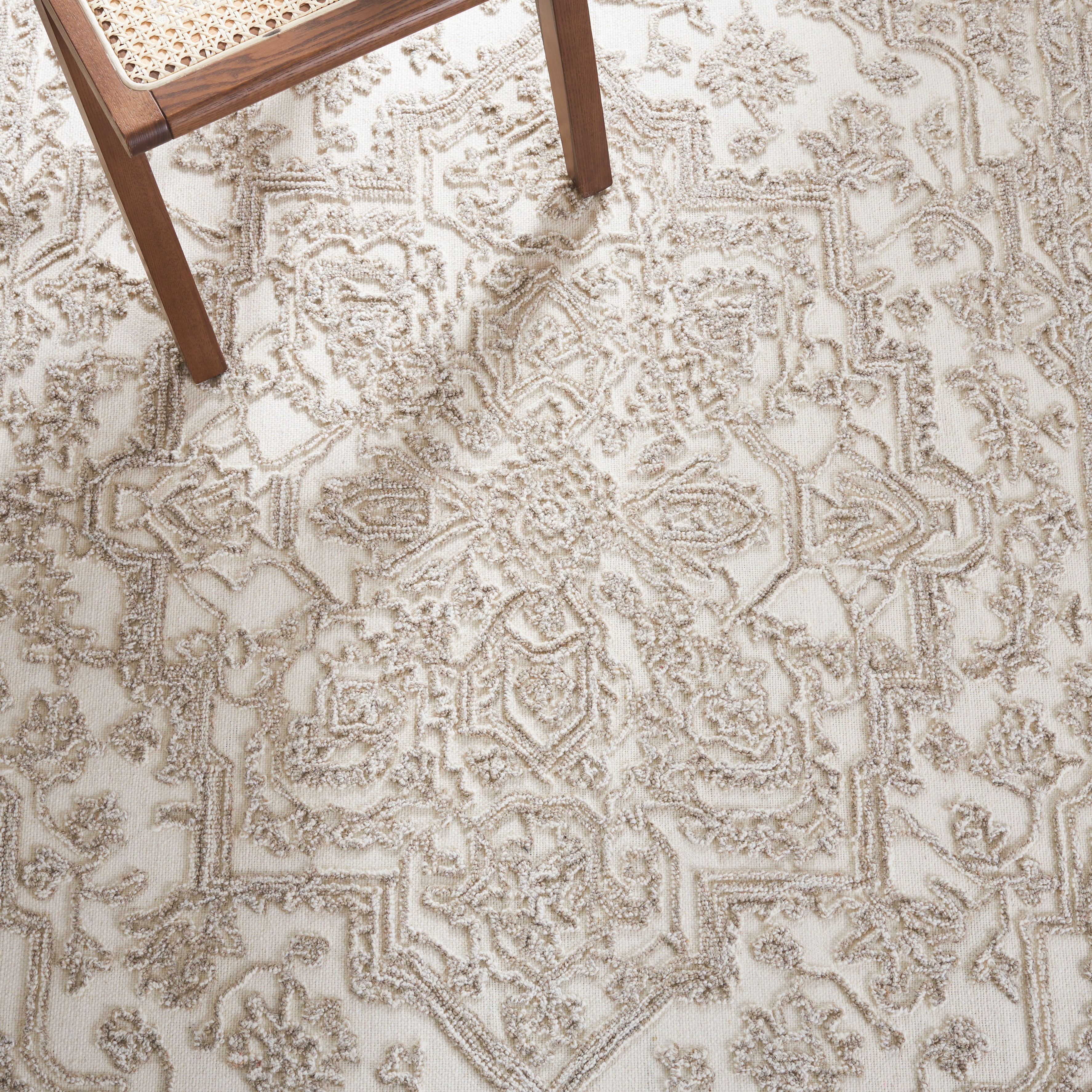 SAFAVIEH Trace Donna Floral Area Rug, Ivory/Natural, 6' x 6' Square