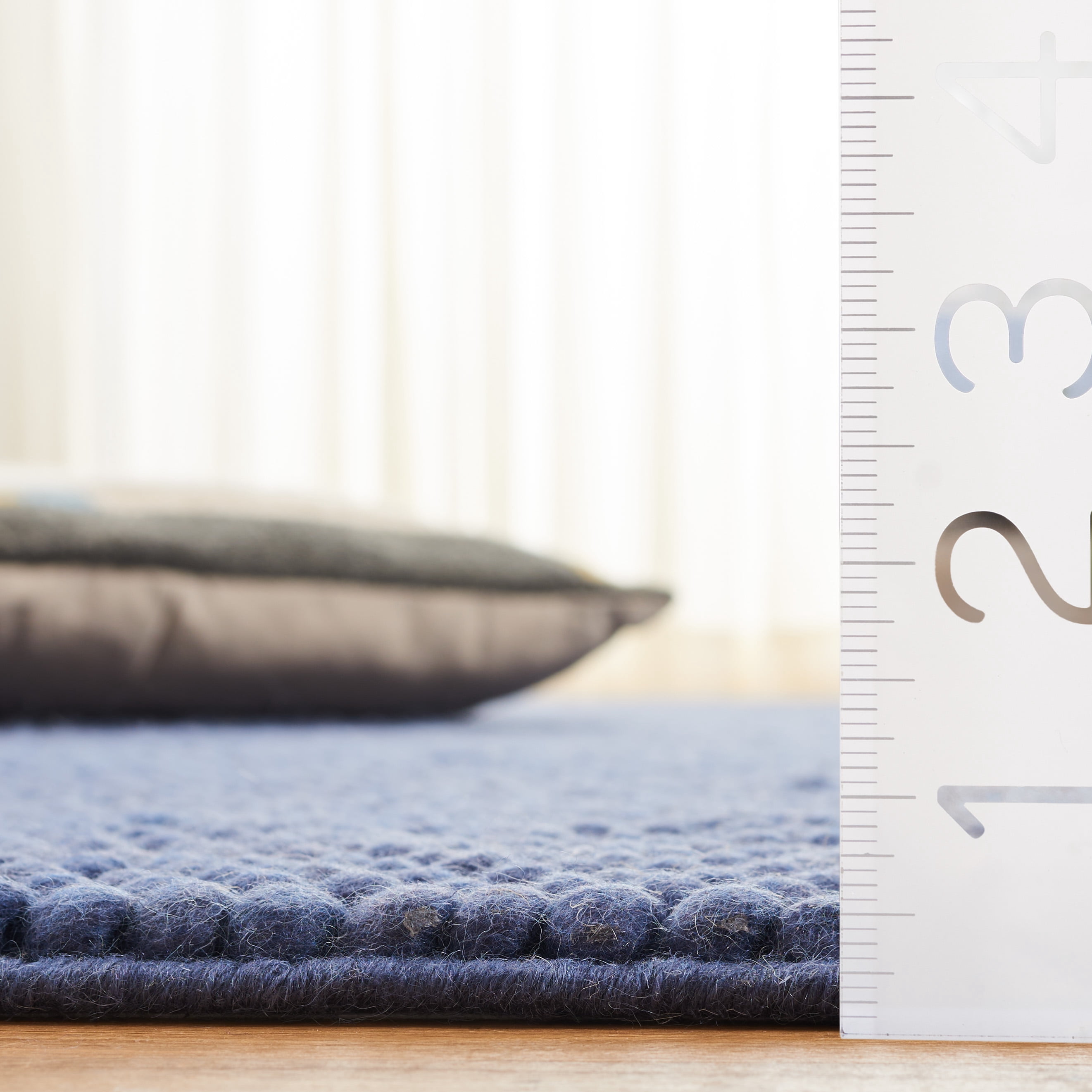 SAFAVIEH Natura Feride Geometric Runner Rug, Navy Blue, 2'3" x 8' - Scandinavian Design, Navy & Blue, Handmade Wool Blend, Ideal for Living Room, Bedroom, Dining Space, Entryway, Hallway, Kitchen