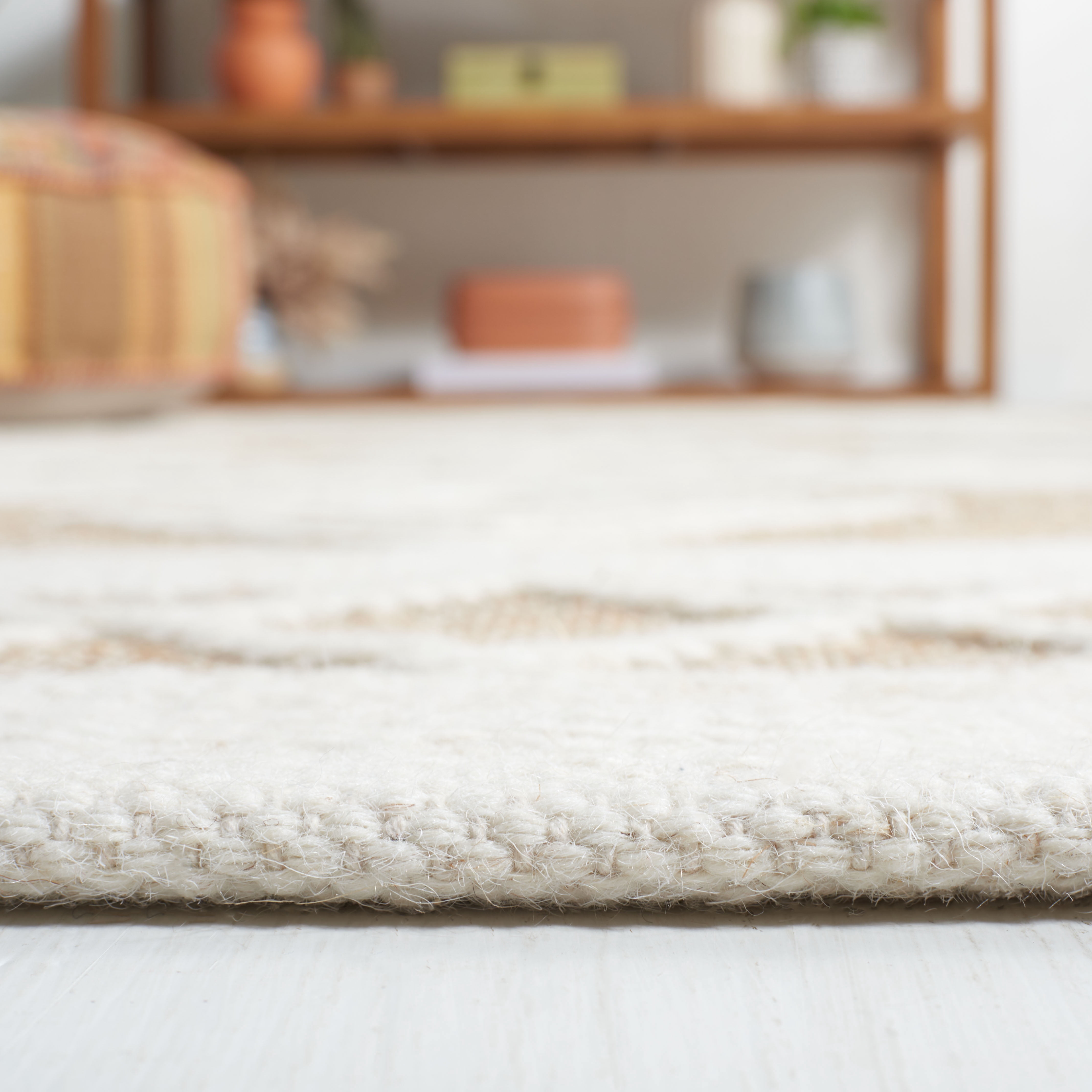 SAFAVIEH Natural Fiber Vivyan Geometric Area Rug, Natural/Ivory, 4' x 6'