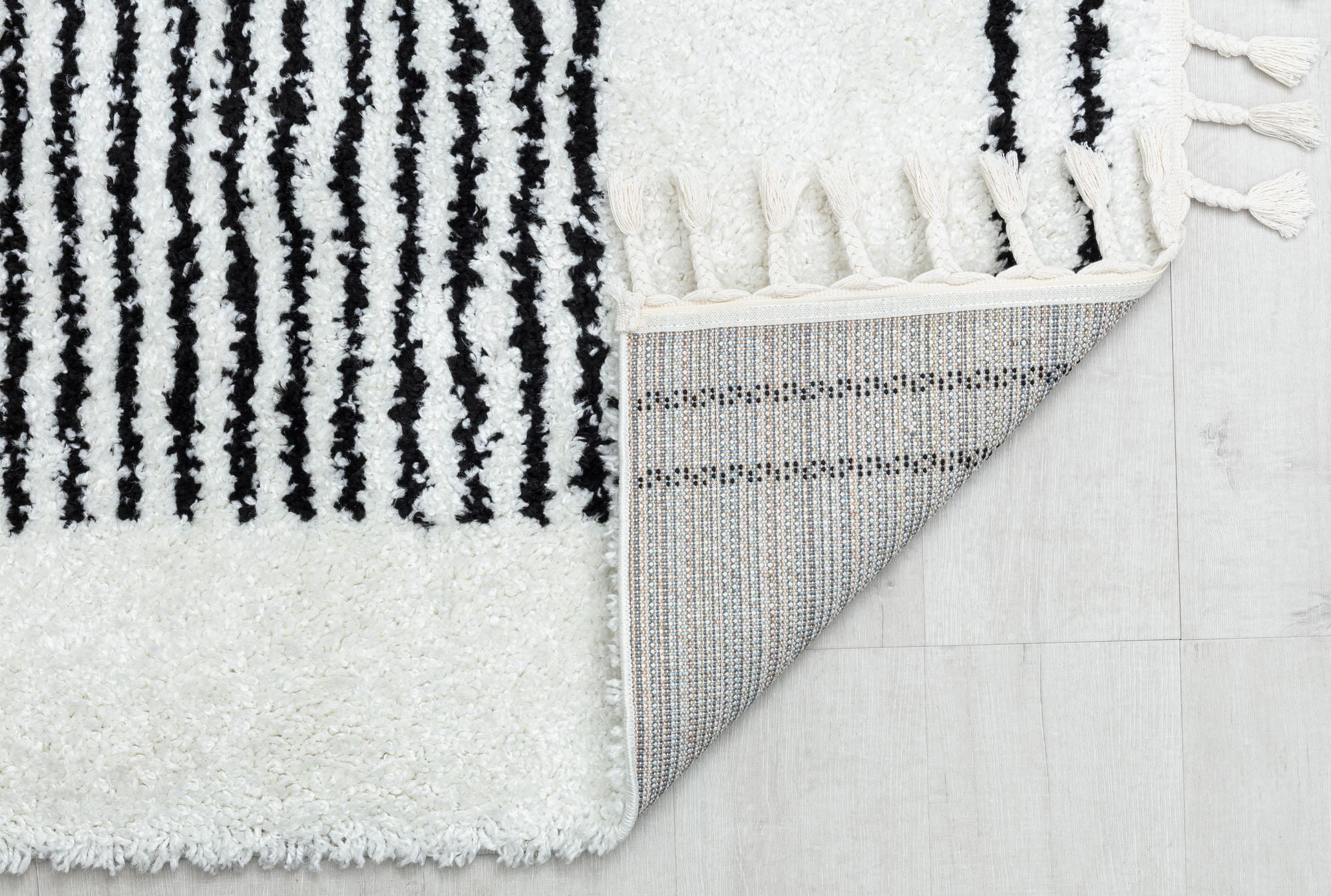 Rugs America BT35D Snow Veil Stripe Shag White Area Rug, 2'6" x 8'