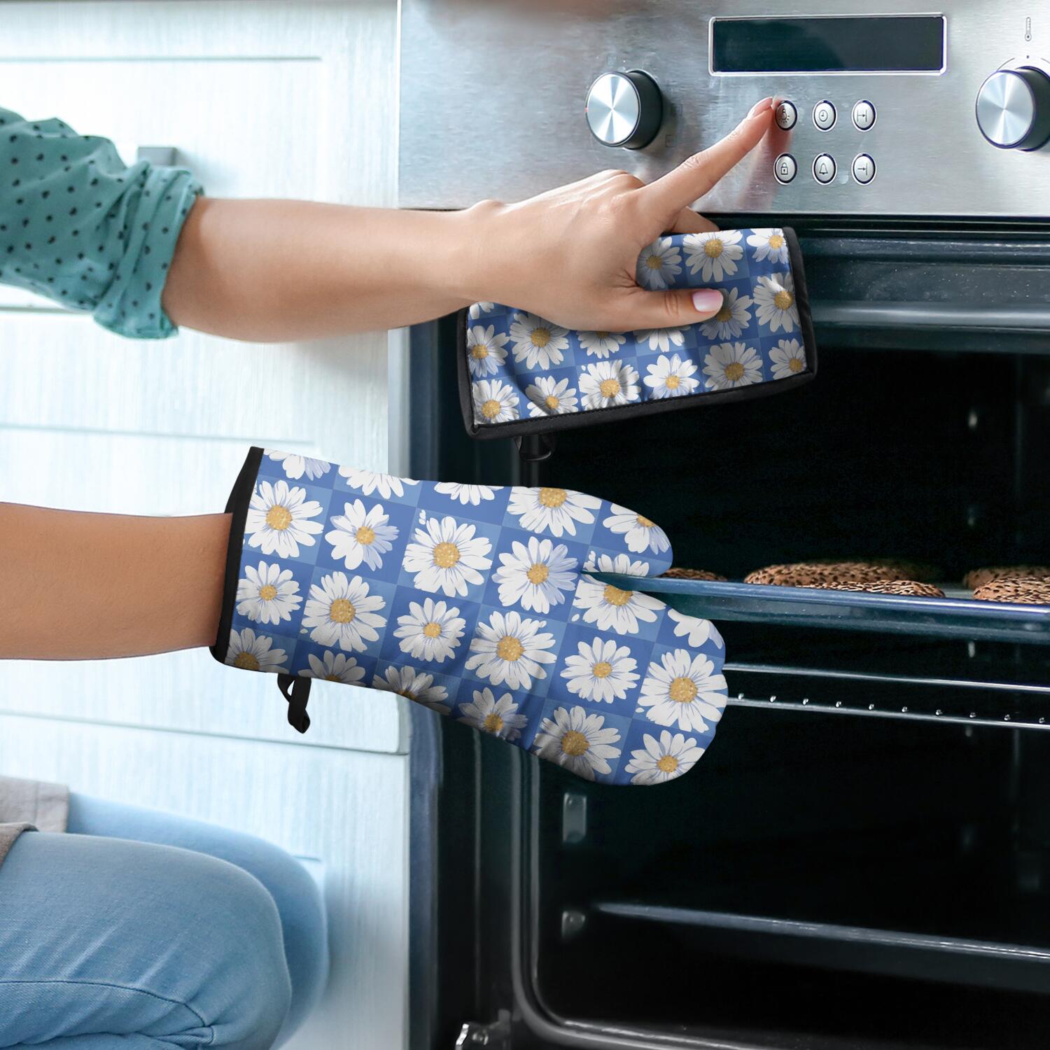 Oven Mitts and Pot Holders Set Of 4, Heat Resistant Kitchen Gloves with Non-Slip Grip, Hanging Loop, Soft Cotton Lining for Baking, Cooking, Grilling, Barbecue