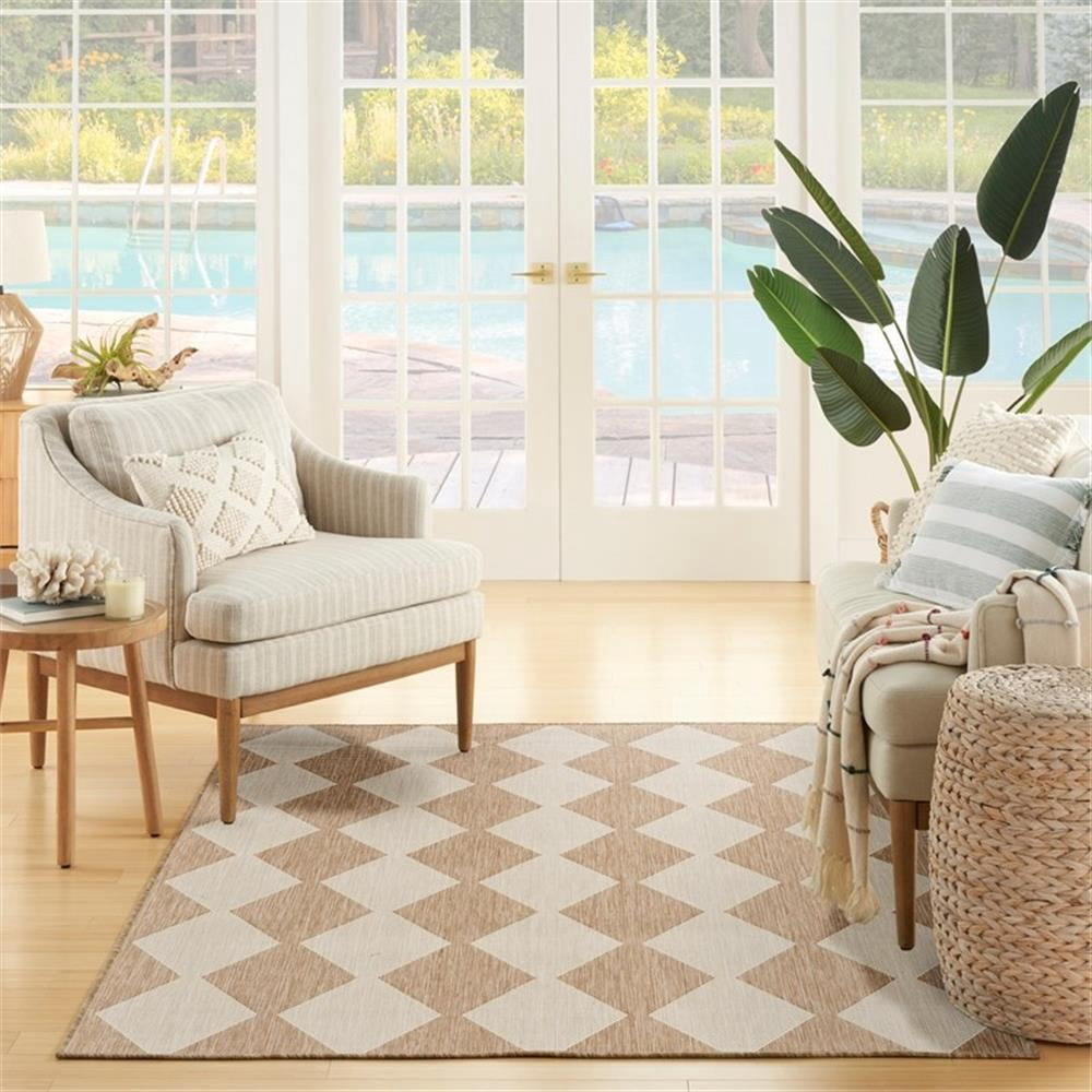 Pemberly Row Modern / Contemporary 4'x6' Jute Plush Rug in Beige