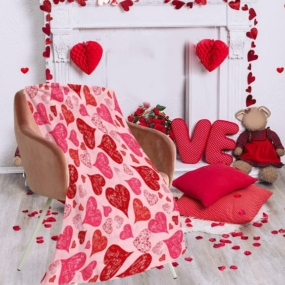 Valentine's Day Love Heart Throw Blanket, 27.5" x 39.4" Lightweight Ultra Soft Flannel Blanket for Her Girlfriend, Pink Red Warm Cosy Fuzzy Throw Blanket for Sofa and Bed Valentines Day Blanket