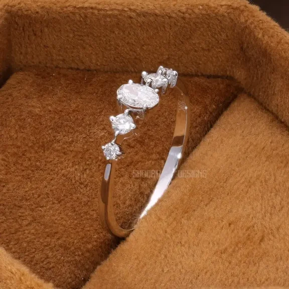 SIX STONE ROUND BRILLIANT DIAMOND WEDDING BAND, 14KT SOLID GOLD HALF BEZEL SET DIAMOND WEDDING RING