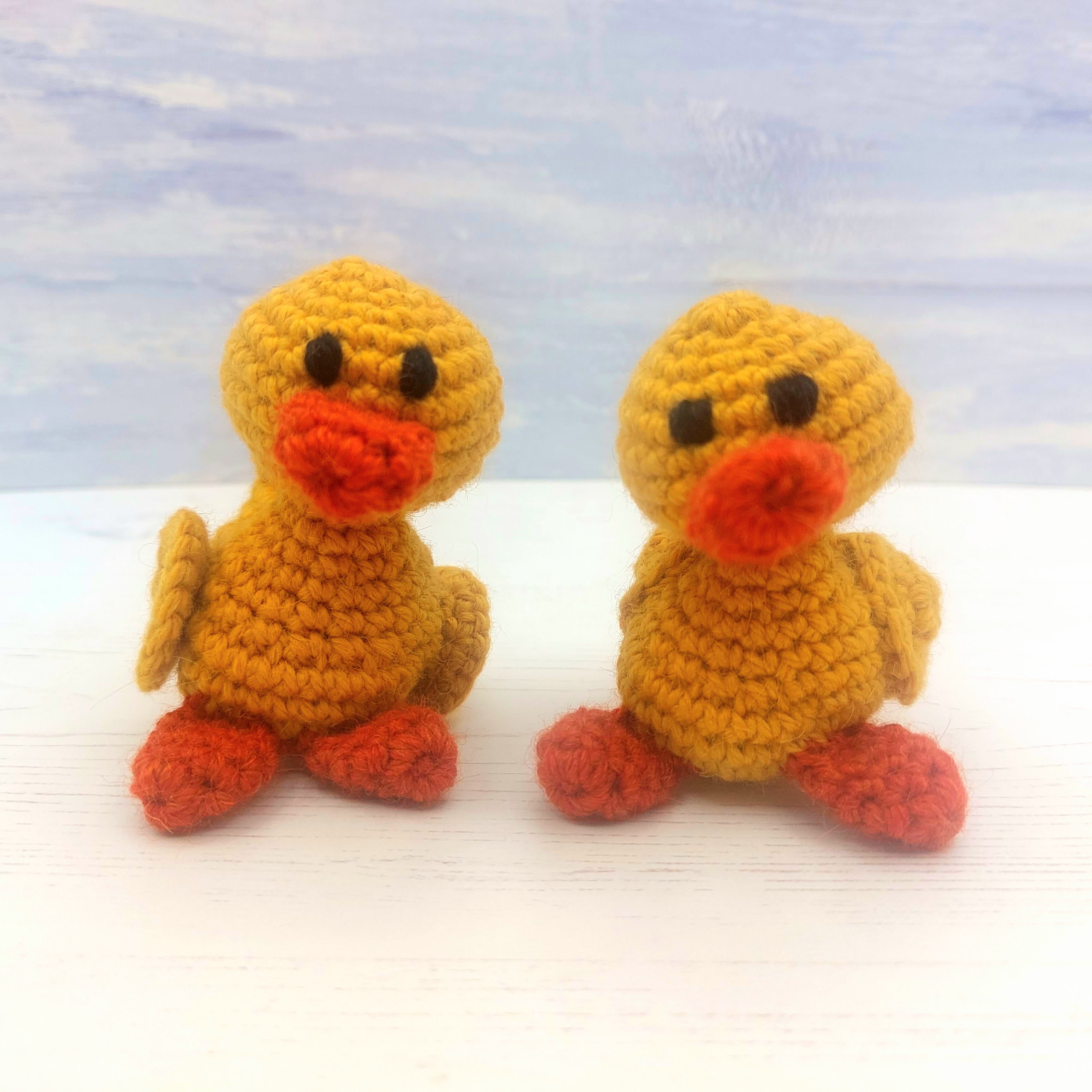 Crochet Kit - Daisy Duck & Family Alpaca Luxury Kit - Amigurumi Pattern