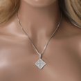 thumbnail image 4 of Collar con colgante de trébol de cuatro hojas para mujer, Baguette pavimentado, circón cúbico, joyería de lujo, el mejor regalo, 4 of 4