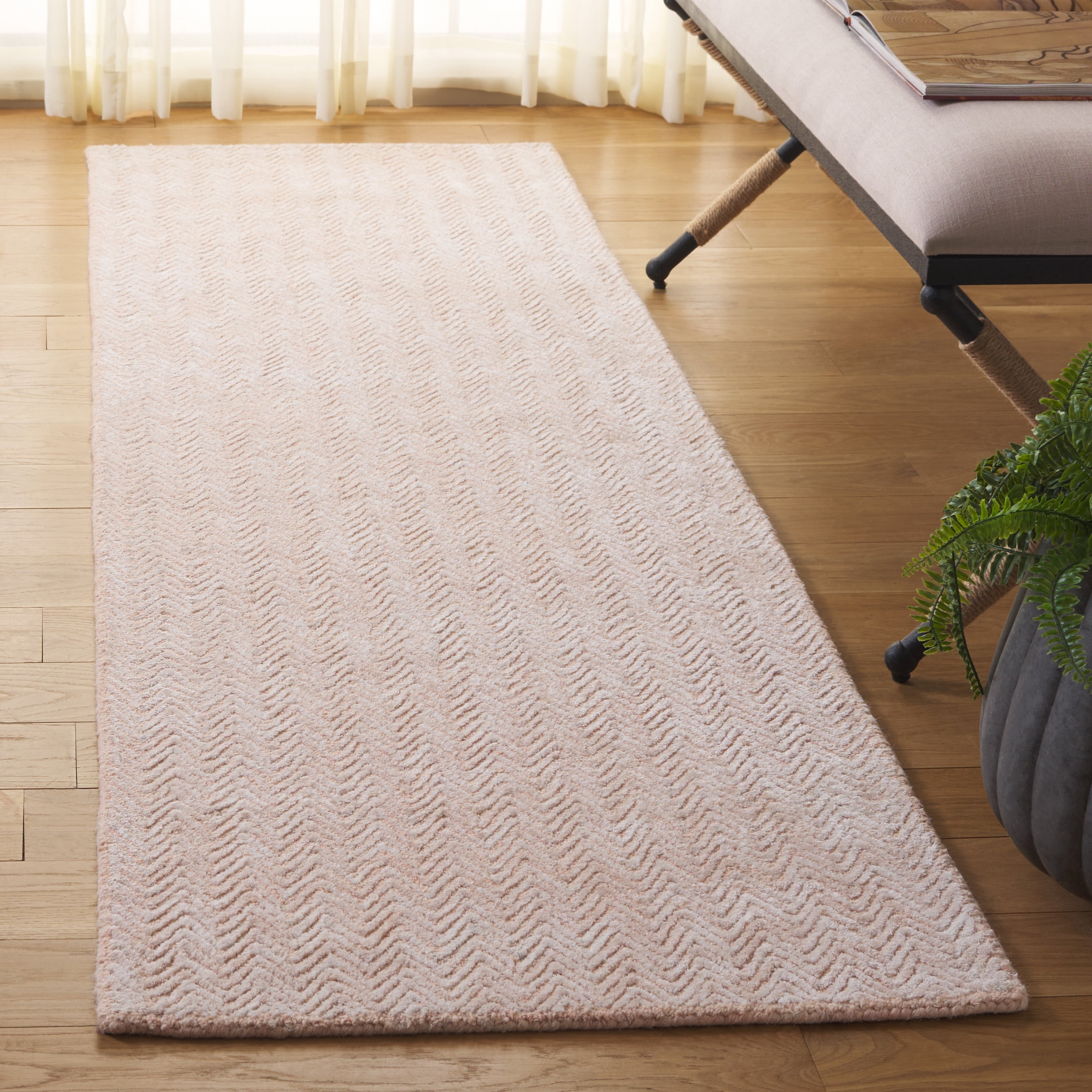 SAFAVIEH Glamour Flanagan Wavy Striped Runner Rug, Pink/Ivory, 2'3" x 8'
