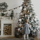 thumbnail image 5 of Monstrate 40 piezas de copos de nieve de Navidad para colgar en el hogar, decoración interior al aire libre, colgantes de puerta de plástico Kits de decoración para fiestas Blanco, 5 of 6