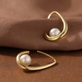 thumbnail image 3 of Pendientes de perlas para mujer, chapados en oro de 14 quilates, pendientes colgantes de perlas de agua dulce, hipoalergénicos para niñas, 3 of 6