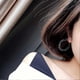 thumbnail image 4 of Pendientes de aro circulares elegantes de Farfi Lady, joyería para bodas, fiestas, cócteles, regalo, negro y blanco, 4 of 5