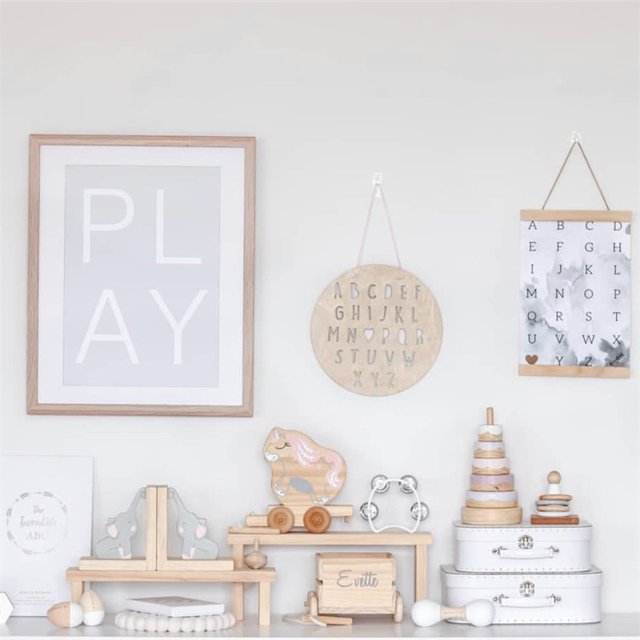 Adornos colgantes de pared de viruta de madera con letras del alfabeto ABC redondas nórdicas decoración de tienda de ropa para niños accesorios de fotografía de cartón
