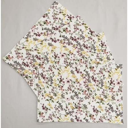 

Spring Flowers Placemats by Penny s Needful Things (Wave - Set of 10) (Quilted Gray)