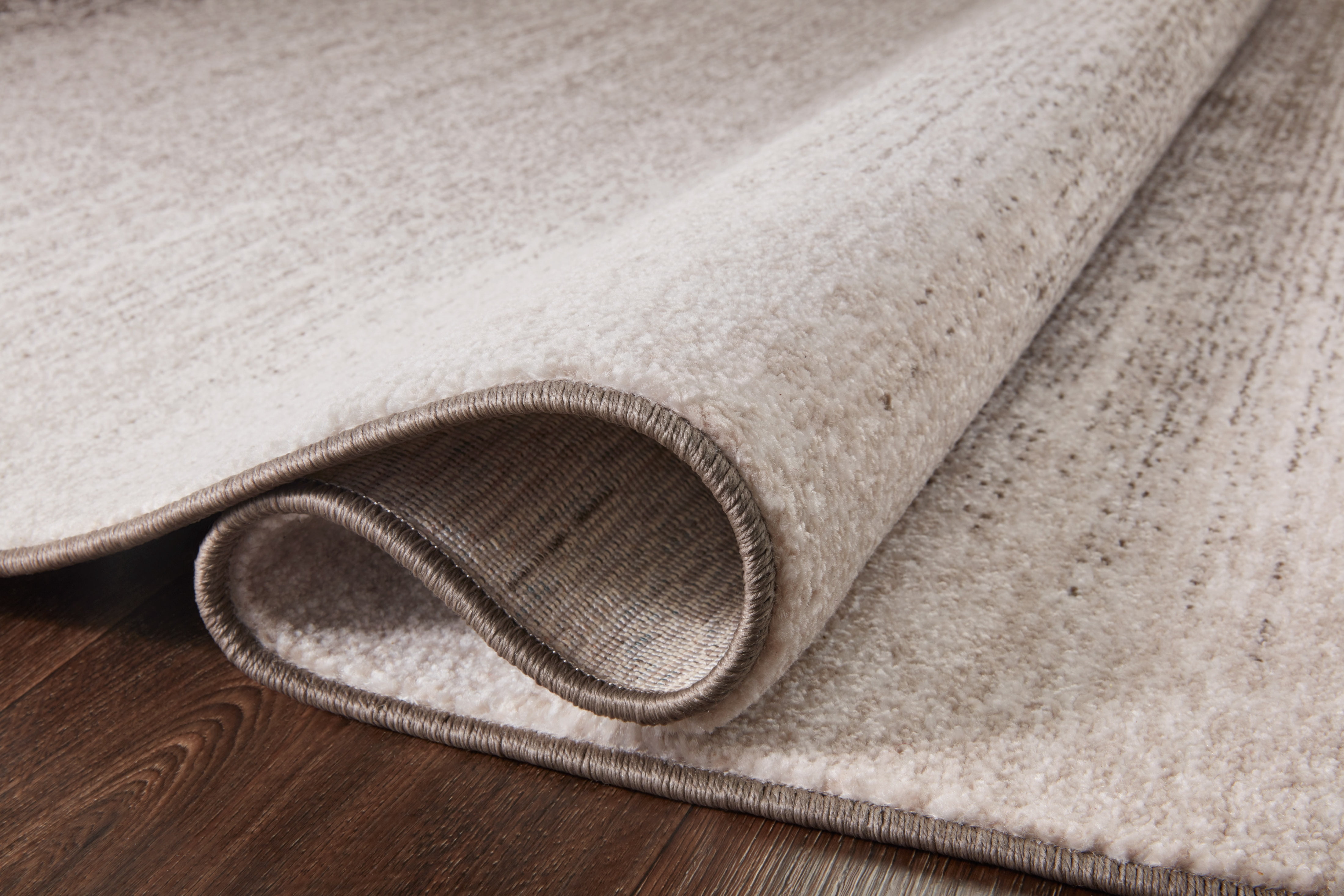 Loloi Vance Taupe / Dove 2'-7" x 8'-0" Runner Rug