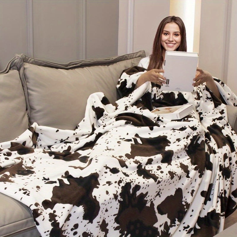 Cute Cow Print Blanket Soft Warm Throw Western Home Decor Cow Gifts for Women Cow Print Stuff Travel Blankets Cozy All-Season Couch Cow Blankets and Throws