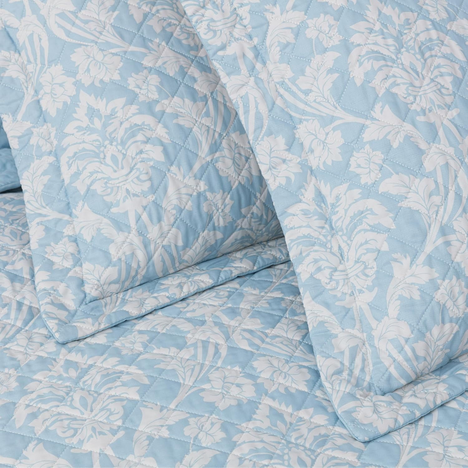 Chezmoi Collection Ivy Floral Medallion Quilt Set King Size, 3-Piece Blue/White Floral Printed Pre-Washed Reversible Microfiber Bedspread Set