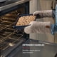 thumbnail image 5 of Molde para tartas KitchenAid, antiadherente, acero aluminizado, 23 x 33 cm, color azul, 5 of 7