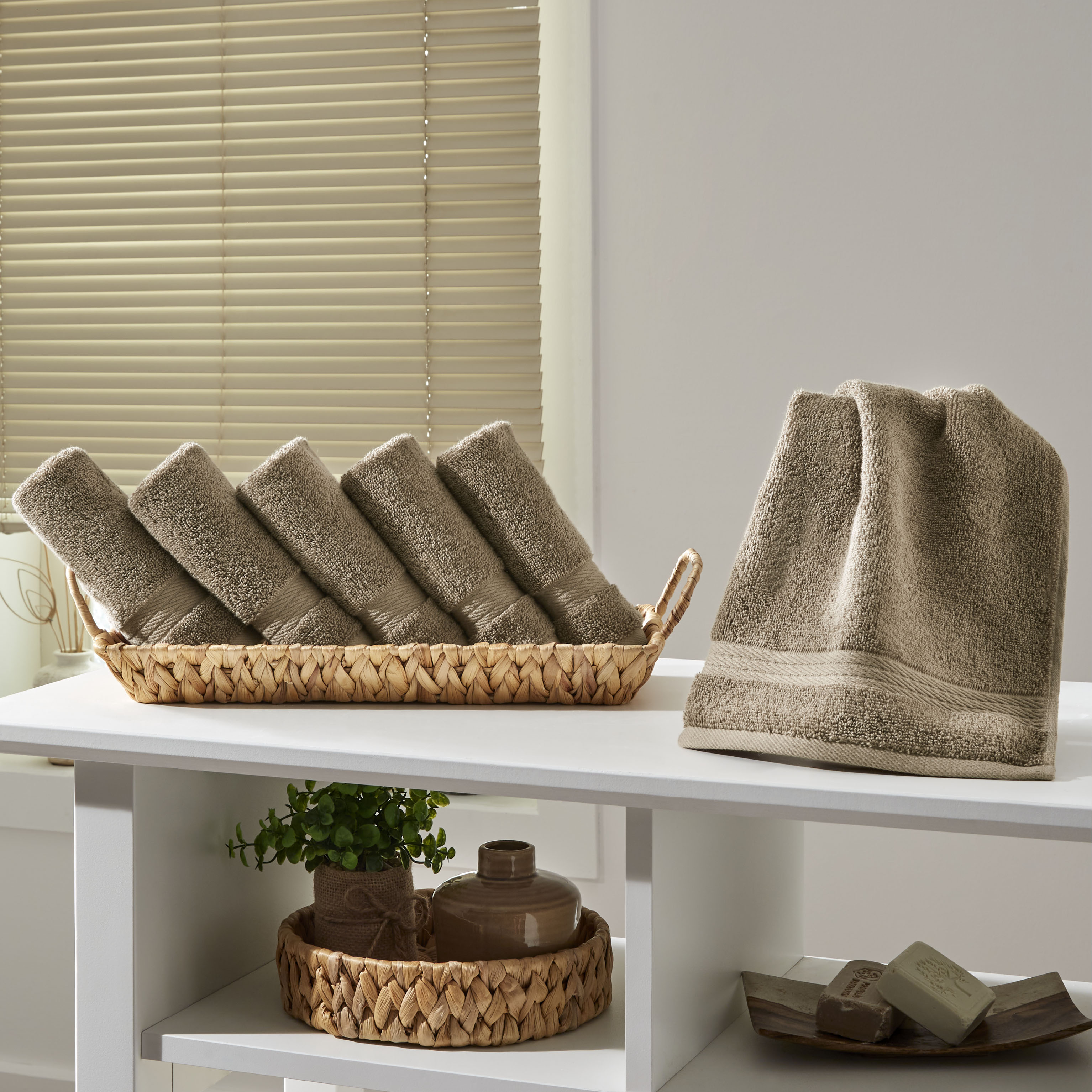 Ozdilek 6-Piece Washcloth Set 13x13 Bath Towels 100% Turkish Cotton, 600 GSM, Soft, Gentle on Sensitive Skin, Multi-Purpose Use, Washable, Reusable, Ideal for Baby Care & Spa 6 Towels (Light Brown)