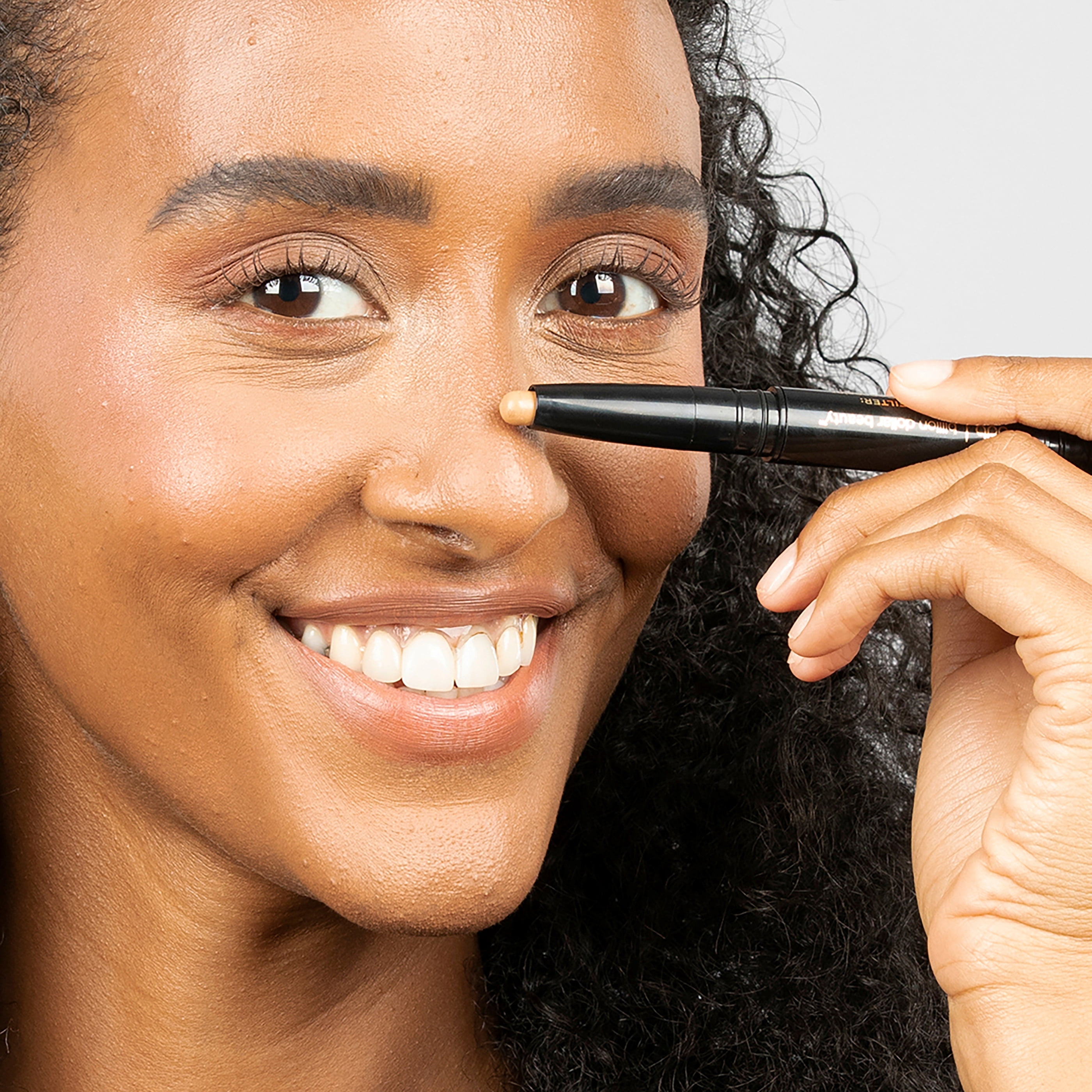bdb Flash & Filter Highlighter & Concealer Duo - Dark - Brighten & Contour, Easy Retractable Design