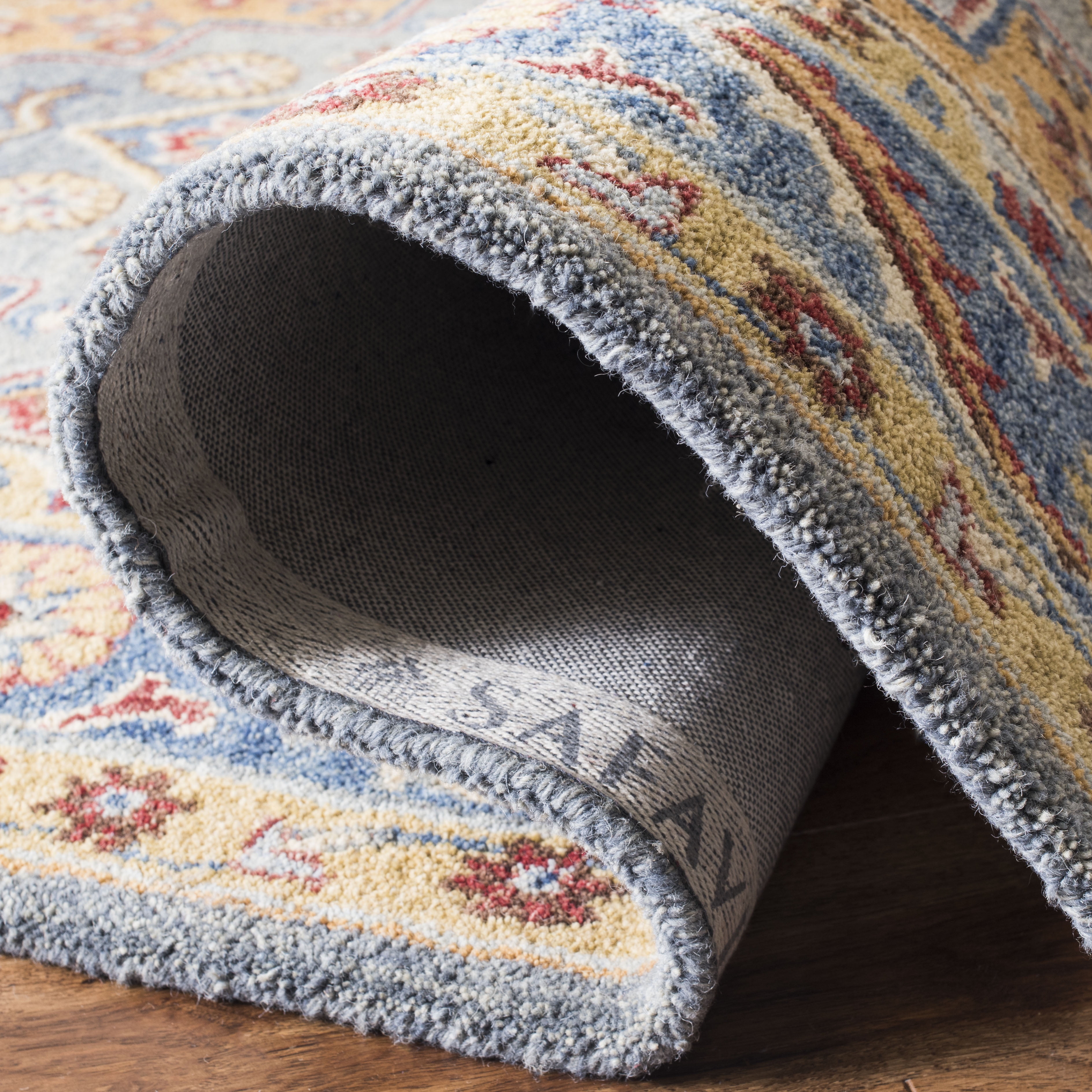 SAFAVIEH Antiquity Napier Traditional Wool Area Rug, Blue/Gold, 4' x 6'