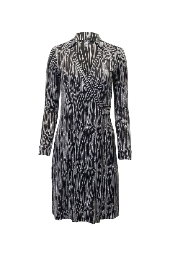 Pre-Owned Diane Von Furstenberg Printed V-Neck Wrap Dress in Black Silk