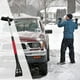 thumbnail image 1 of Cepillo extensible 3 en 1 y rascador de hielo para parabrisas de coche con pértiga retráctil y cabeza desmontable - Herramienta de retirada de nieve en invierno, 1 of 6
