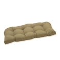 thumbnail image 2 of Pillow Perfect Coussin d'Amour en Osier Texturé Taupe Intérieur/extérieur, 2 of 4