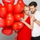 thumbnail image 5 of Kit de decoración de globos para el día de San Valentín con pétalos de rosa de seda roja, 5 of 5