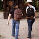 thumbnail image 4 of Mochila Wrangler Yellowstone robusta y resistente al agua negra, 4 of 7