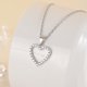 thumbnail image 3 of Collar con colgante de corazón simple de plata de ley 925 con diamantes naturales blancos redondos para mujer Rojo Verde, 3 of 5