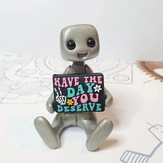 Figura de robot de resina Alivia tu ansiedad Tu ansiedad es una azada mentirosa Estatua de robot mentiroso Artesanía Imagen de robot Adorno