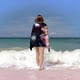 thumbnail image 2 of BEE Y PUPPYCAT Toalla de playa de secado rápido con diseño temático, regalo para mujeres y niñas, ideal para cumpleaños, fans, amantes de la música, uso en la playa o al aire libre, 78 × 150 cm, 2 of 6