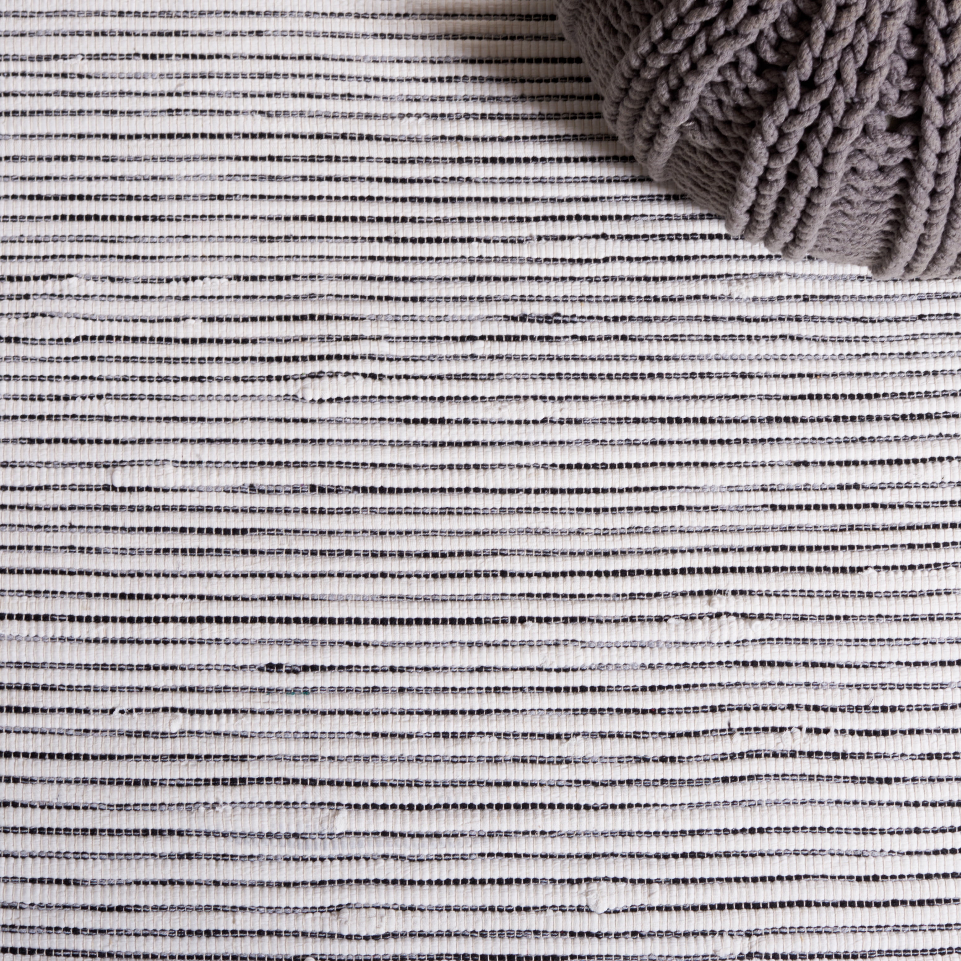 SAFAVIEH Montauk Carver Striped Cotton Area Rug, Brown/Ivory, 5' x 8'
