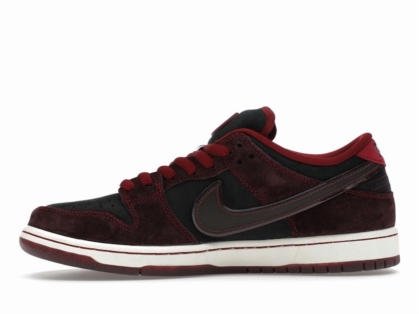 Nike Men's SB Dunk Low Riot Skateshop Skateboarding Shoes, from StockX